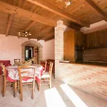 Casa Il Mandorlo Vakantiehuis Domusnovas