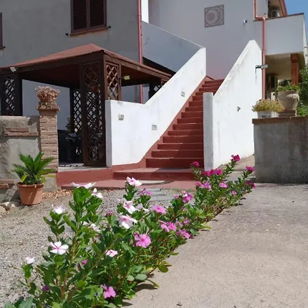 Casa Il Mandorlo בית נופש Domusnovas